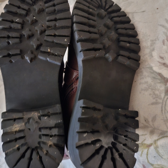 Wine colored boots - Picture 5 of 9